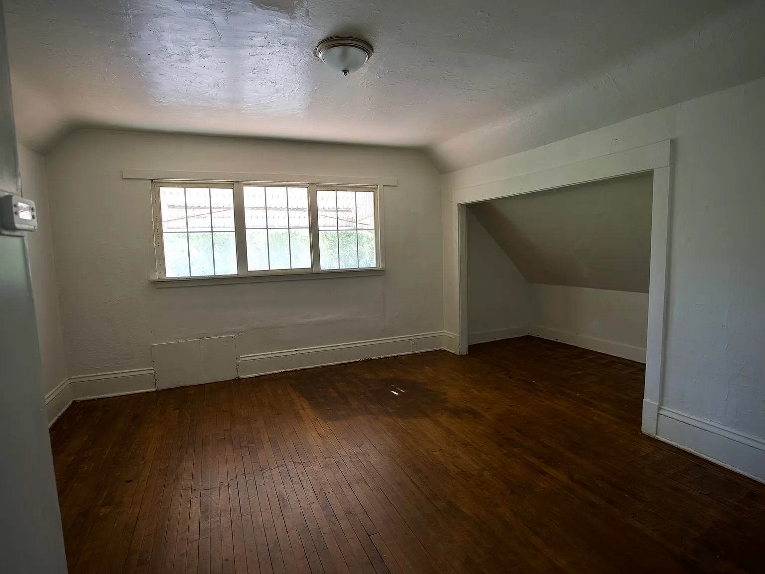 2 bed, 1200 sqft, $1,200 — Photo 2