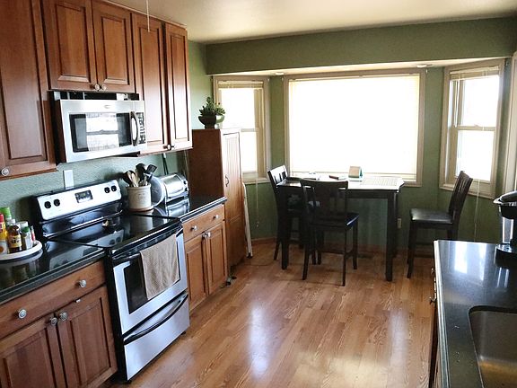 Kitchen breakfast nook