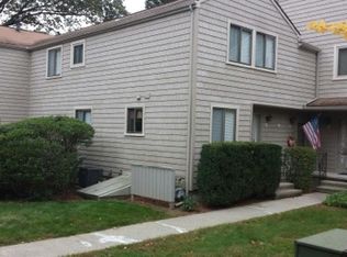 74 River Bend Rd UNIT B, Stratford, CT 06614