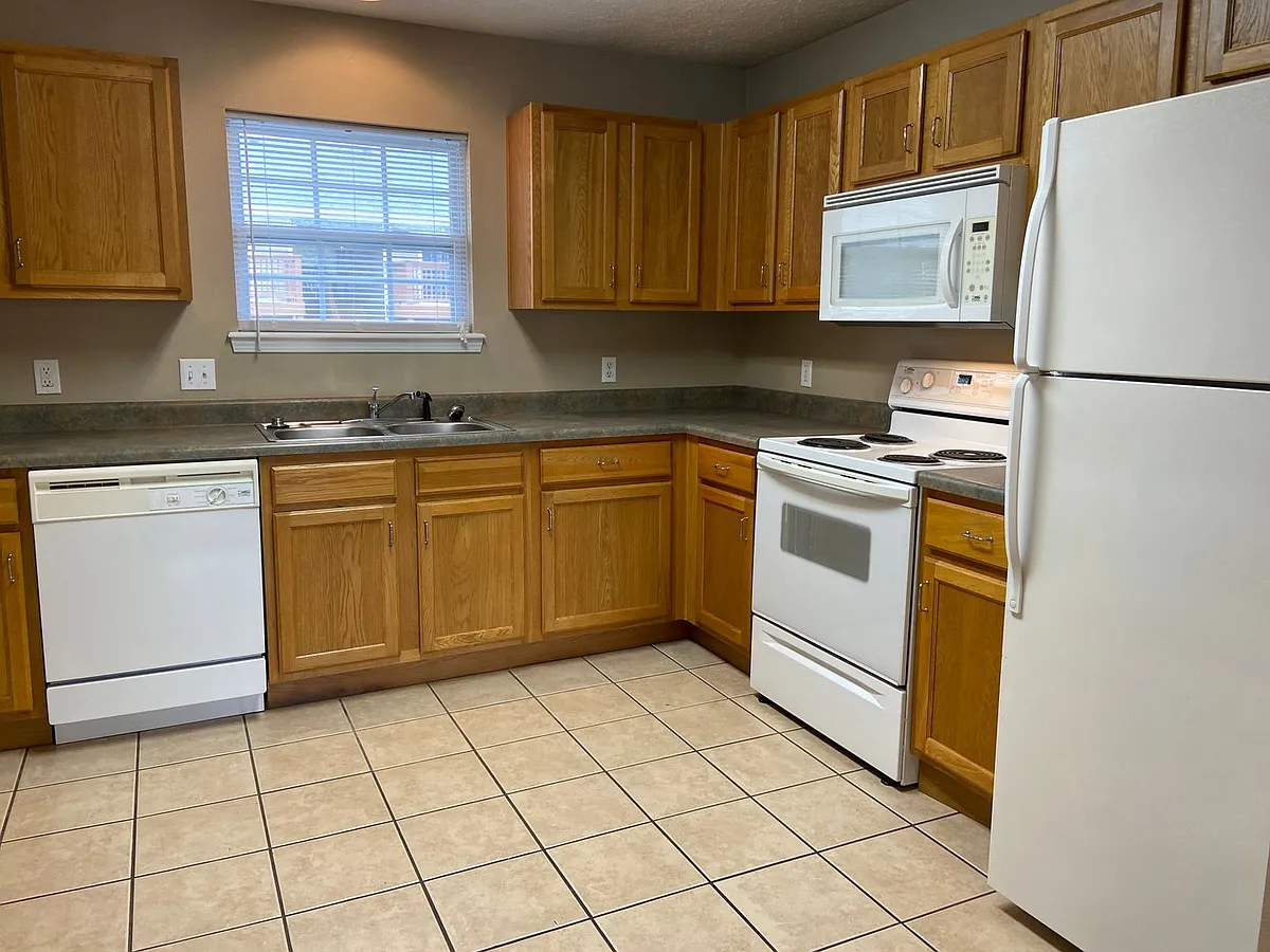 Building Photo - 172 Humanity Ln #D