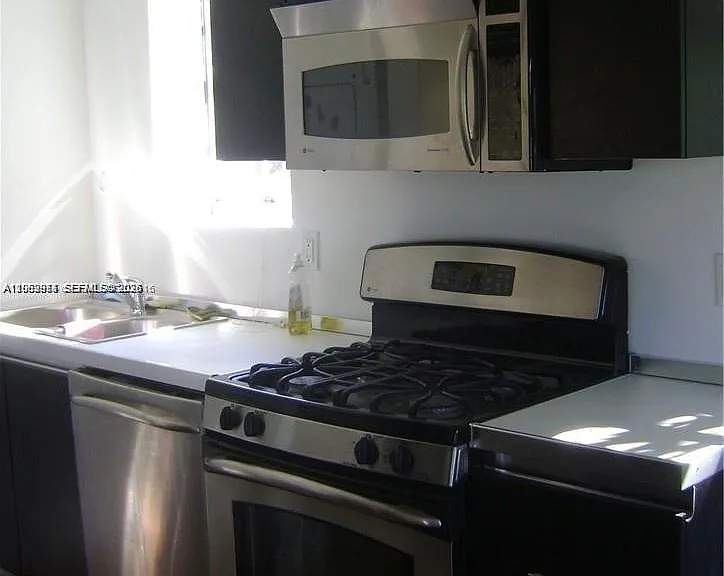 4812 Pine Tree Dr #201 — Photo 9