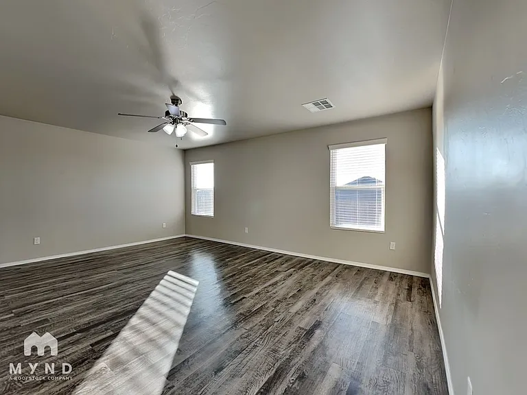 1118 Flint Way — Photo 7