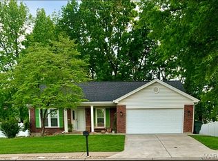 22 Shadow Creek Dr, Saint Peters, MO 63376