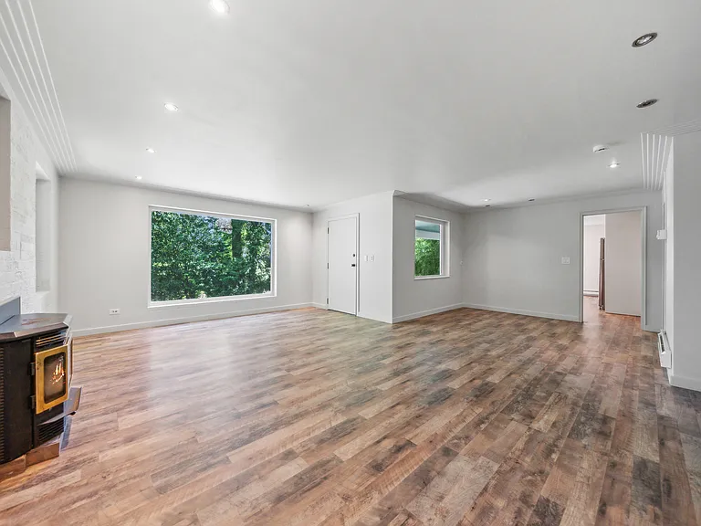 4510 SE Aldercrest Rd — Photo 6