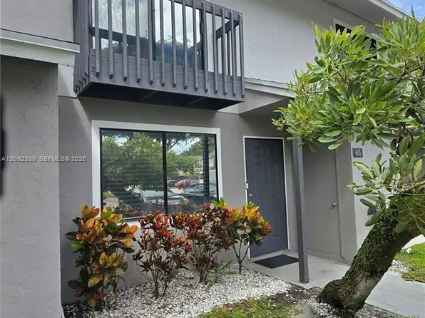 605 Riverside Dr, Greenacres, FL 33463