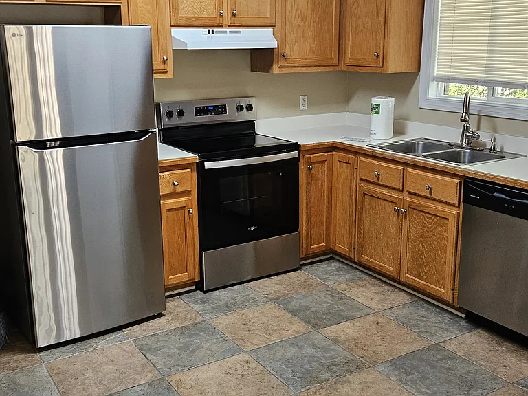 114 Hill Ave — Photo 6