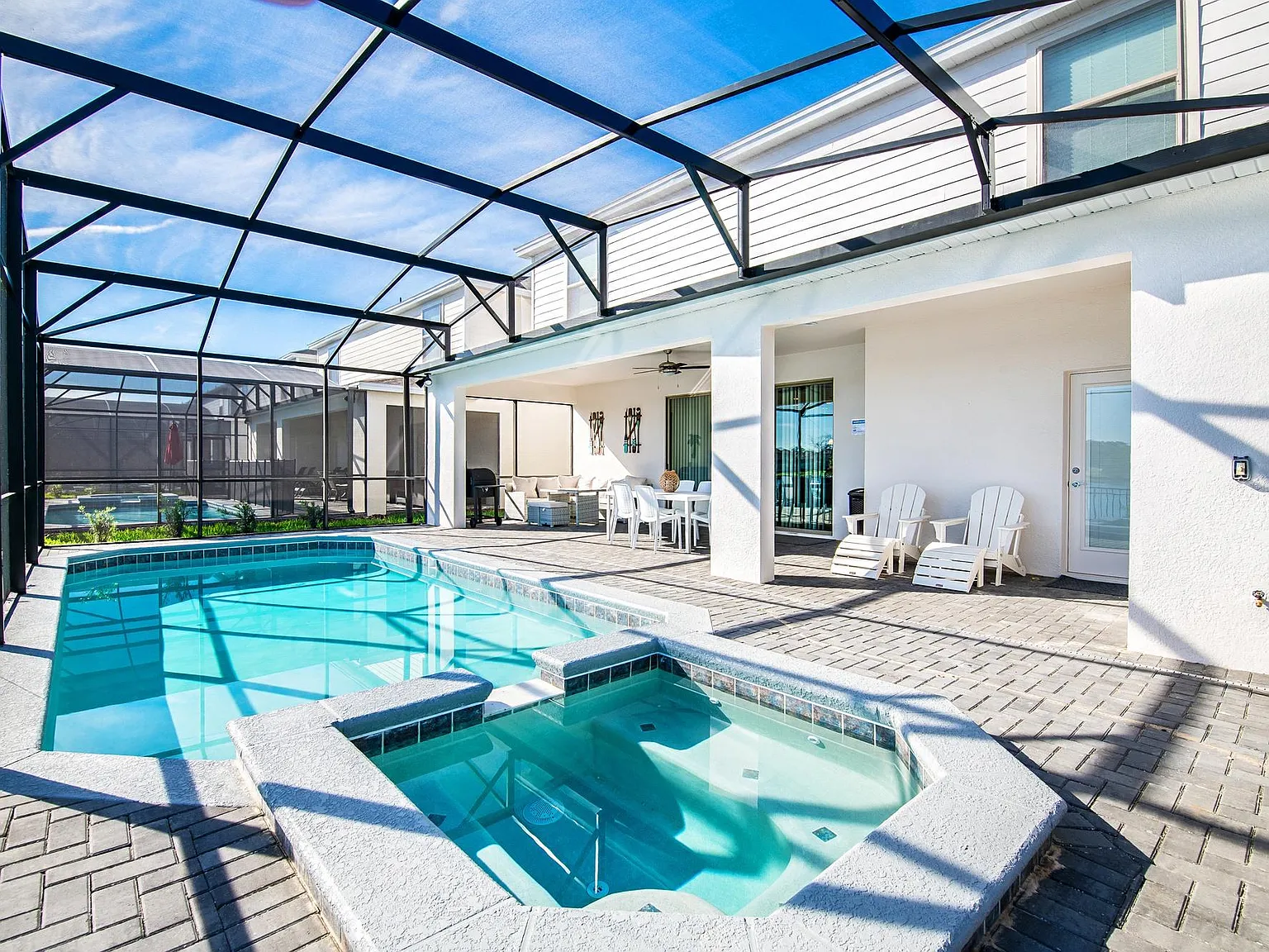 8 bed, 4041 sqft, $4,380 — Photo 4