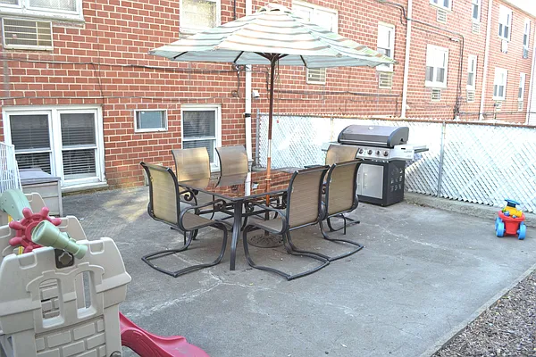 Sold by REMAX Elite | media 22