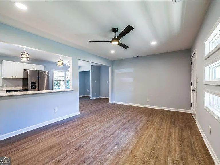 228 W Simon Ter NW — Photo 22