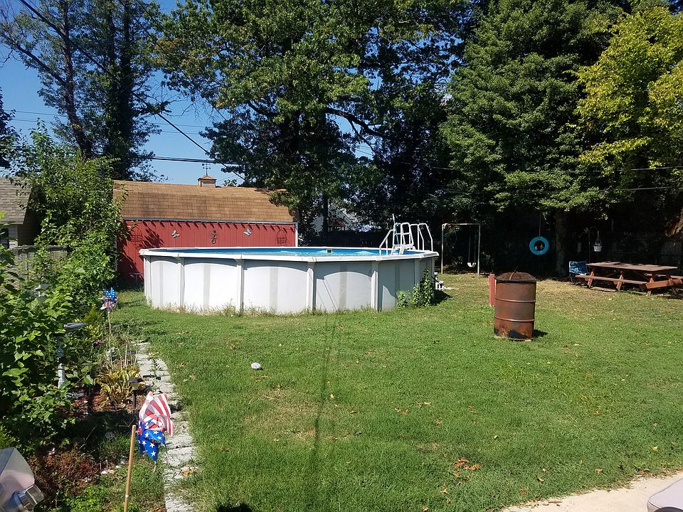 2nd image of 3418 Sollers Point Rd