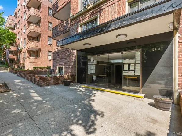 123-35 82nd #4D, Kew Gardens, NY 11415