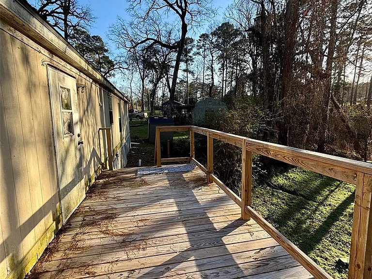 111 Lakeside Woods Dr — Photo 21