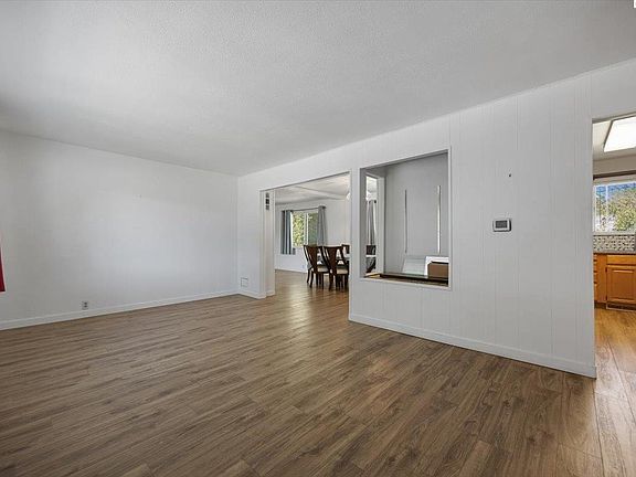 4th image of 1925 Everest Ave