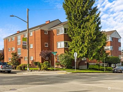 4405 SW Alaska Street #303, Seattle, WA, 98116