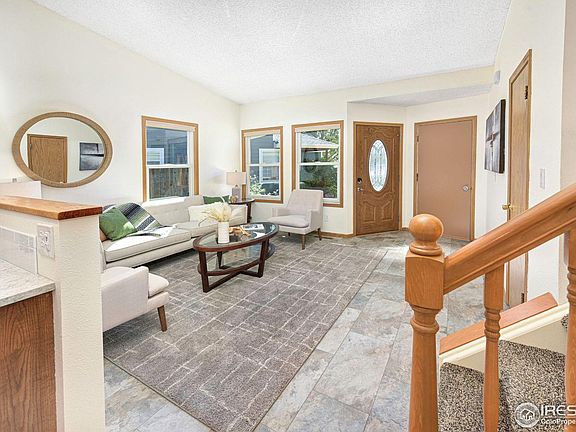 3rd image of 253 Wadsworth Cir