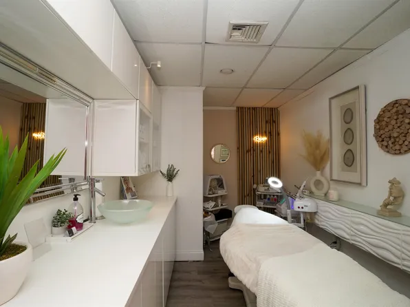 6607 Bergenline Avenue image 17 of 27