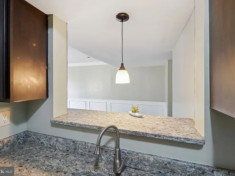 9063 Congress Pl — Photo 6