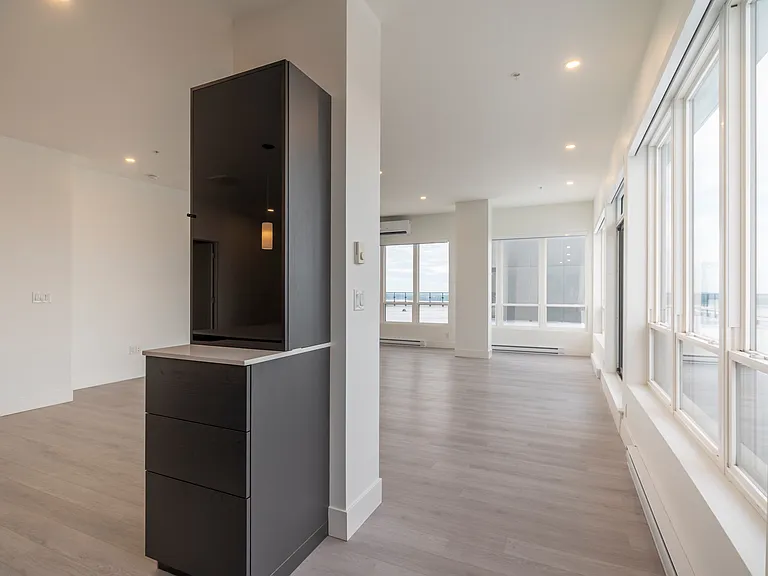 172 Wentworth Dr — Photo 12