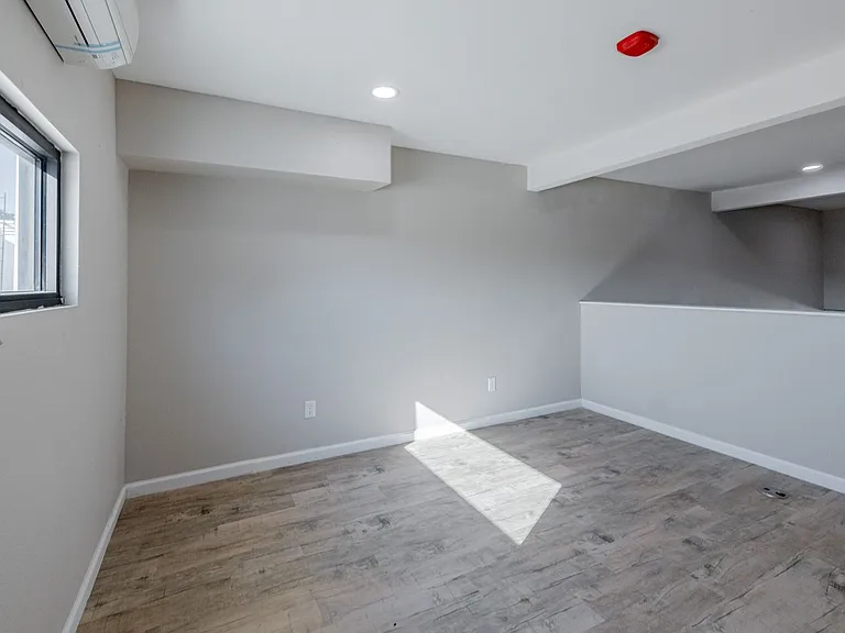 Alma Apartments — Photo 72