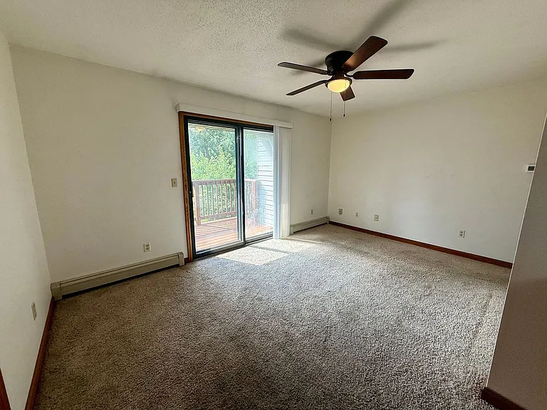 1216 N Point Dr — Photo 8