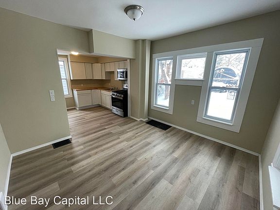 4th image of 1133 Lincoln Ave NW #1