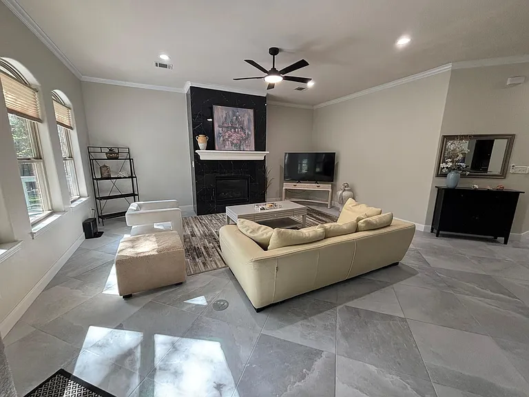 119 April Waters Dr W — Photo 8