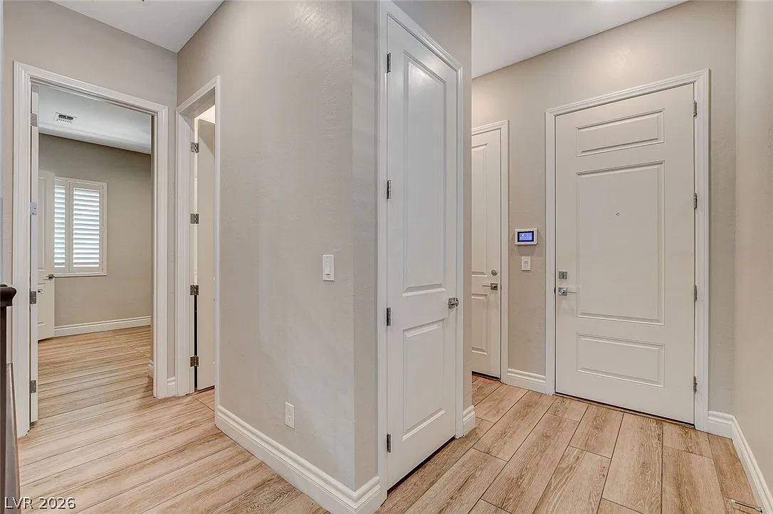 4 bed, 4.0 bath, 2454 sqft, $3,450 — Photo 4