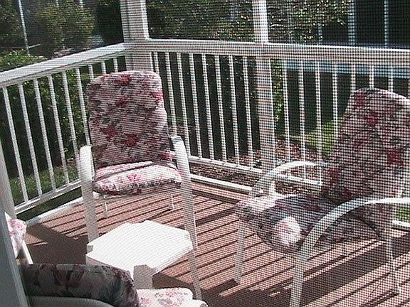 3rd image of 17405 SE 74th Seabrook Ct