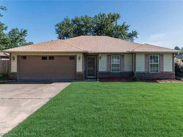 702 I Cir, Barling, AR 72923