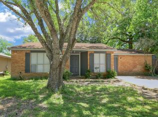 1006 Surrey Ct, Tomball, TX 77375