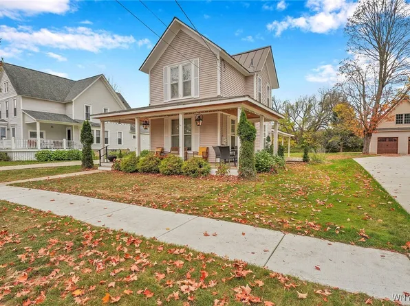 21 Elizabeth St, Ellicottville, NY 14731