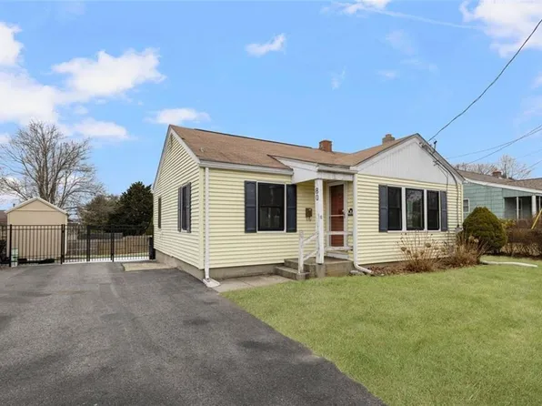 80 Cleveland St, West Warwick, RI 02893