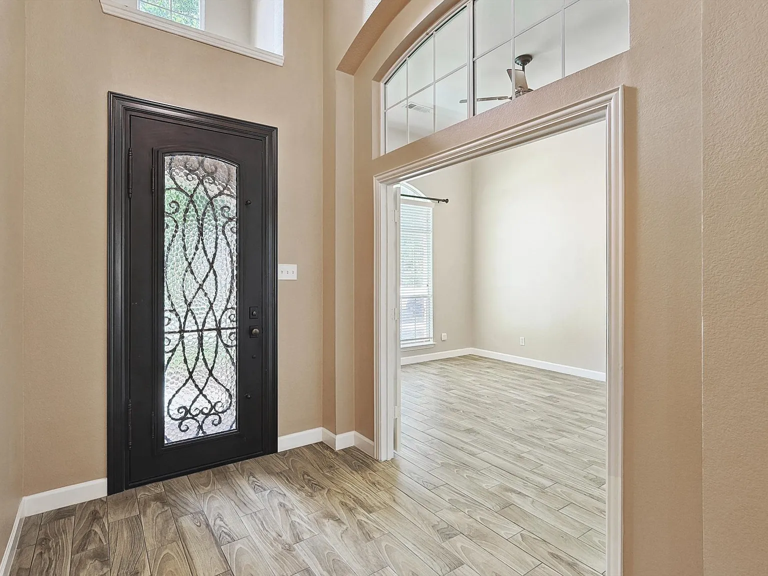 4 bed, 3.5 bath, 3377 sqft, $3,700 — Photo 2