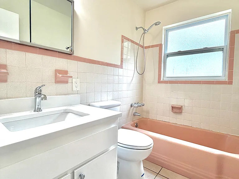 208 Plumosa Dr — Photo 7