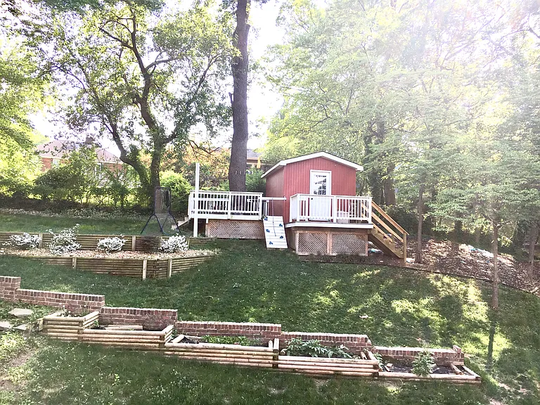 720 Parkway Ter — Photo 23