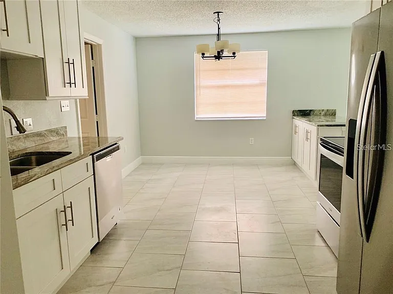 205 Babson Dr — Photo 5