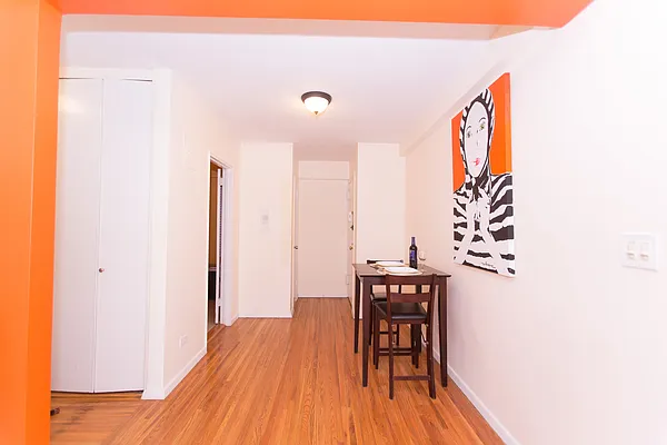 Sold by Re/Max In The City | media 9