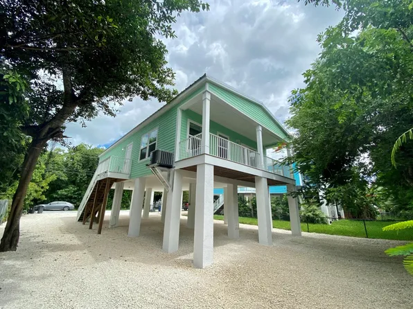 19590 Tequesta St, Sugarloaf Key, FL 33042