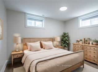 80 Irene Ave #D, Hamilton, ON L8G2B2