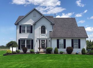 6155 Aiken Rd, Lockport, NY 14094