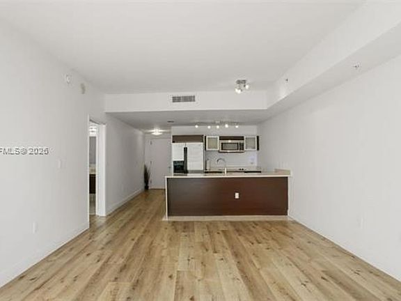 5th image of 1900 N Bayshore Dr #Cu-4109