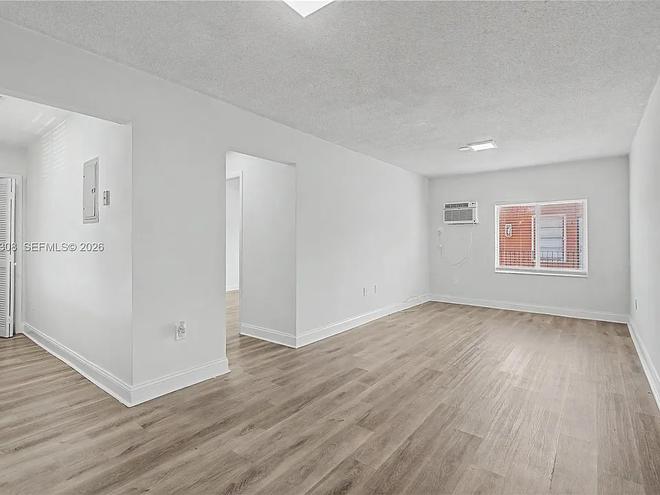 1245 SW 5th St #5