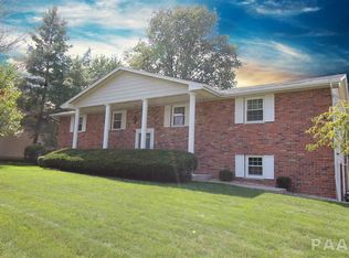 6757 N Chateau Pl, Peoria, IL 61615