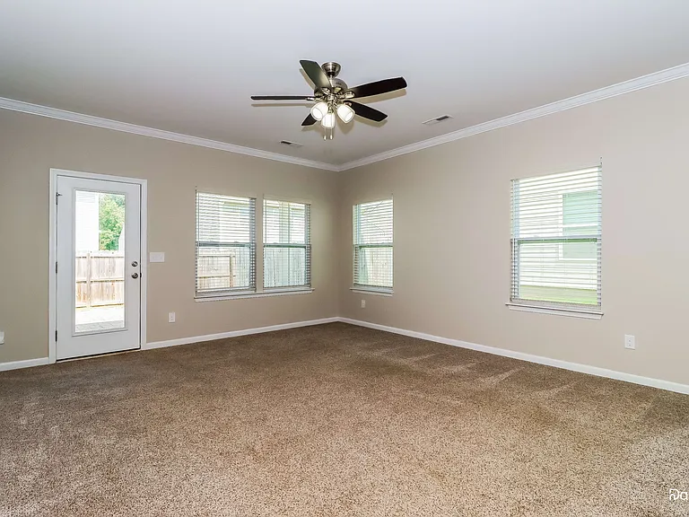 128 Fesperman Cir — Photo 6