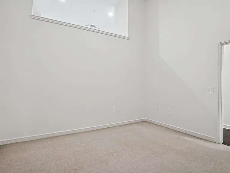 801 Lasco — Photo 39
