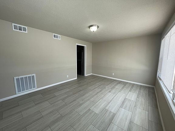 3rd image of 2030-36 Tennessee St #2036