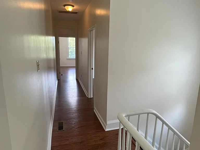 127 W Jackson St — Photo 14