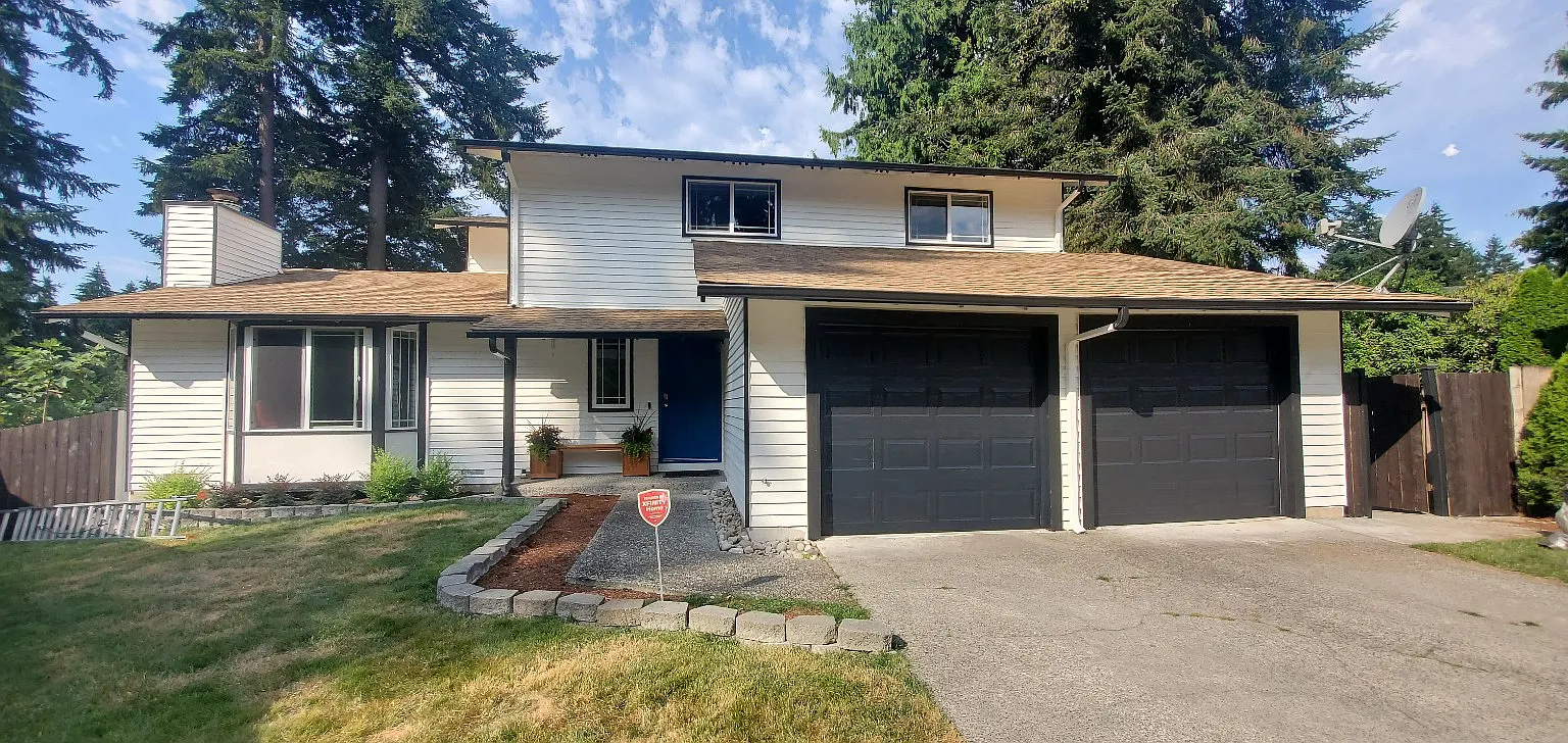 4 bed, 2.5 bath, 1965 sqft, $4,295 — Photo 1