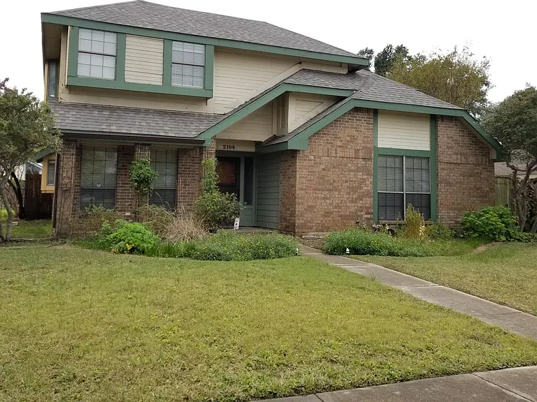 2104 Stein Way — Photo 1