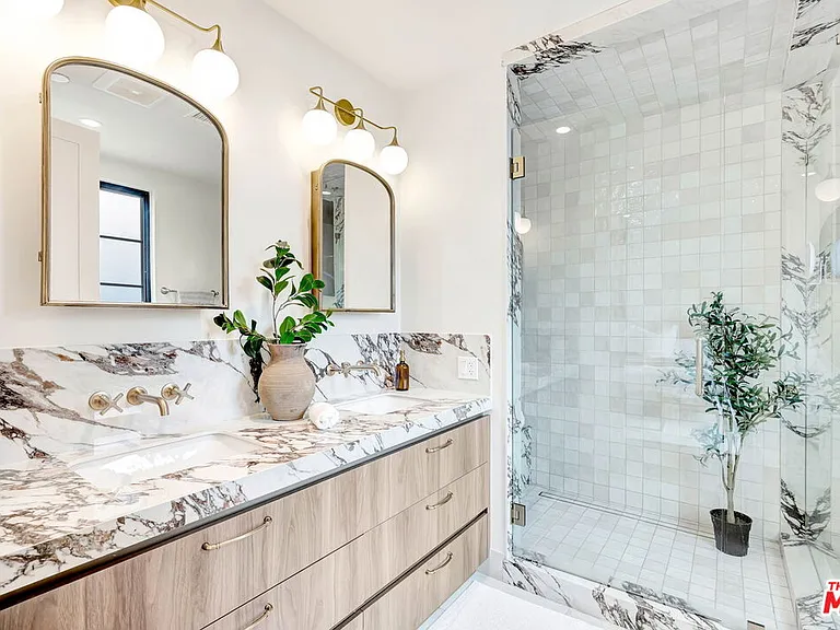 652 Huntley Dr #102 — Photo 27